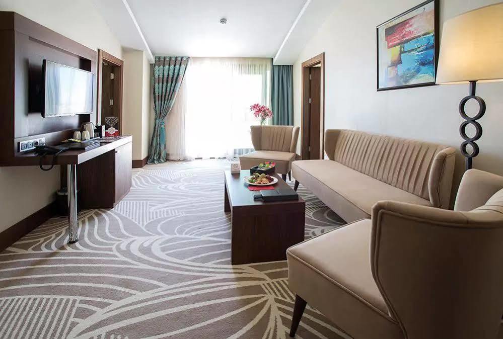 Ramada By Wyndham Yalova Hotel Yalova  Exterior foto